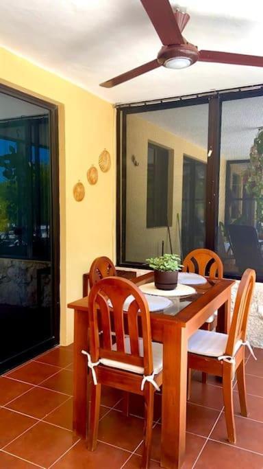 Beachfront Apartment With Swimming Pool. One Bedroom Celestun Luaran gambar