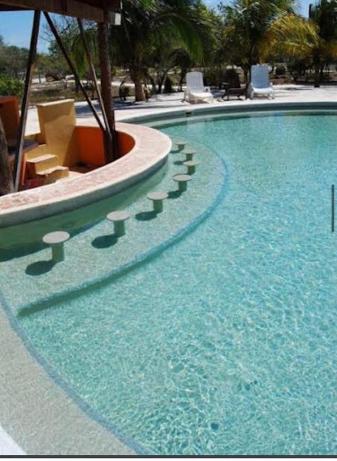 Beachfront Apartment With Swimming Pool. One Bedroom Celestun Luaran gambar