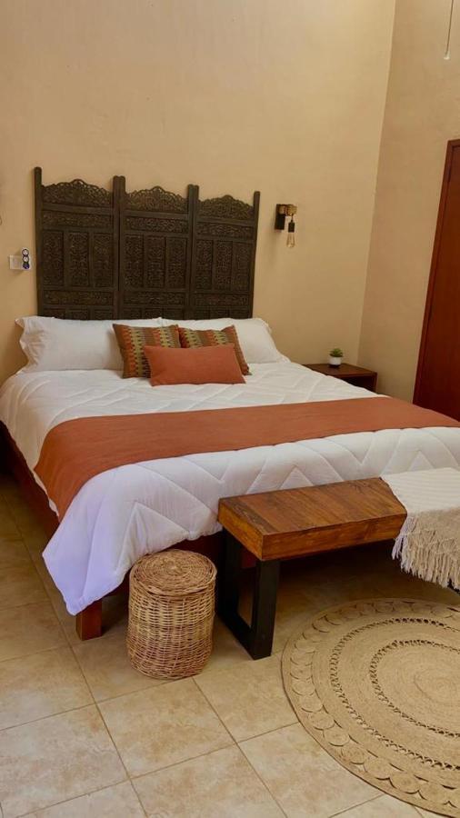 Beachfront Apartment With Swimming Pool. One Bedroom Celestun Luaran gambar