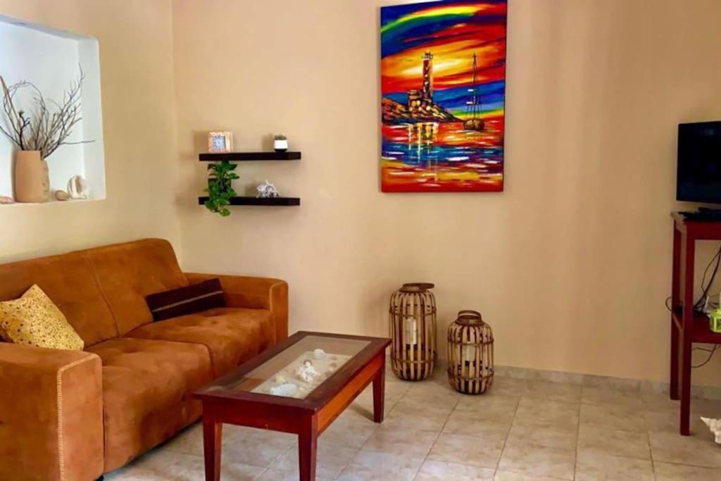 Beachfront Apartment With Swimming Pool. One Bedroom Celestun Luaran gambar